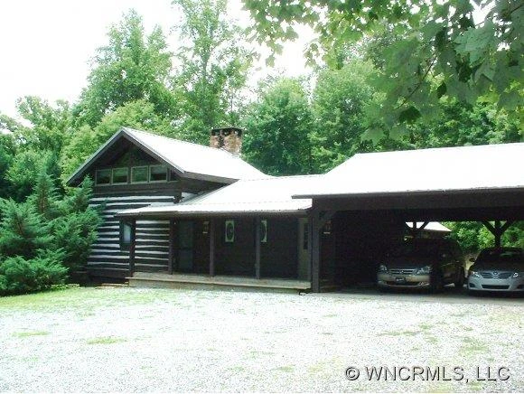 990 Hunting Country Road