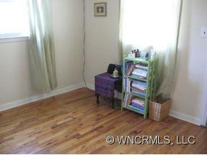 76 Nevada Ave - Photo 3