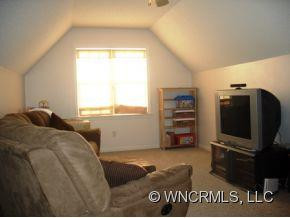 138 Hawks Nest Drive - Photo 10