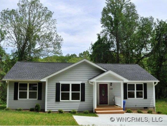 102 Iris Street