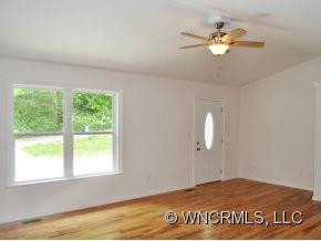 102 Iris Street - Photo 5