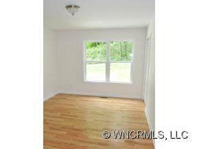 102 Iris Street - Photo 10