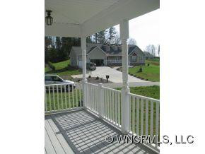 38 Woods Crossing - Photo 2