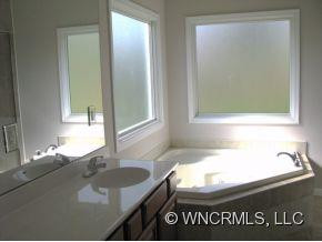38 Woods Crossing - Photo 7