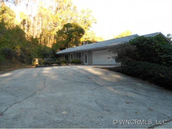 865 Vineyard Road