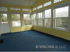 250 Hawthorne - Photo 8