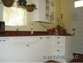 372 Montford Avenue - Photo 17