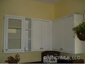 372 Montford Avenue - Photo 18