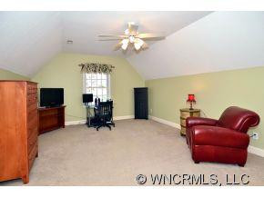 1130 New Castle Court - Photo 13