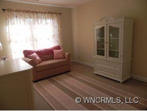1130 New Castle Court - Photo 15