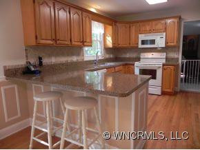 1130 New Castle Court - Photo 3
