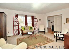 1130 New Castle Court - Photo 4