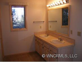 155 Three Mile Knob Road - Photo 5
