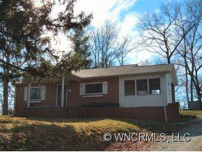 303 Jack St. - Photo 2