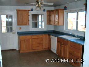 303 Jack St. - Photo 6
