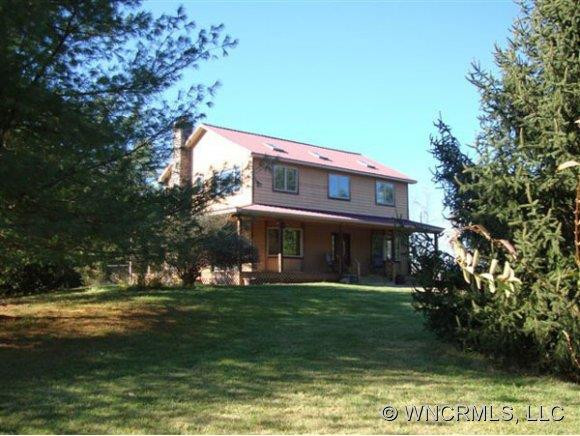 28 ROCKY HOLLOW