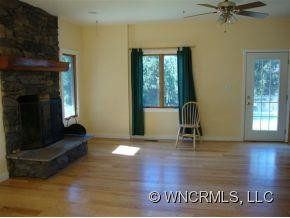 28 ROCKY HOLLOW - Photo 3
