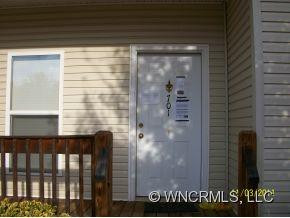 701 Villas Court - Photo 3