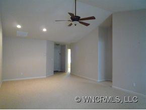 185 Birkshire Way - Photo 2