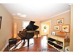 11 Silverstone Drive - Photo 7