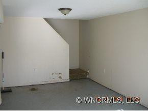 140 Chestnut Place - Photo 6