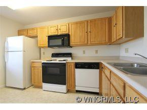 407 Carlyle Way - Photo 2