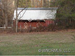 2 TWIN HILLS DRIVE - Photo 3