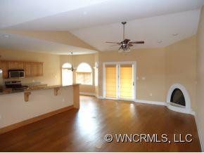 37 Pacifico - Photo 2