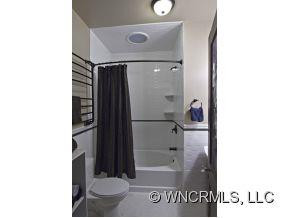136 Charles Street - Photo 18