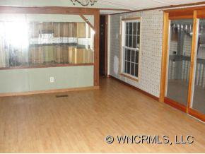 134 MAPLE AVENUE - Photo 3