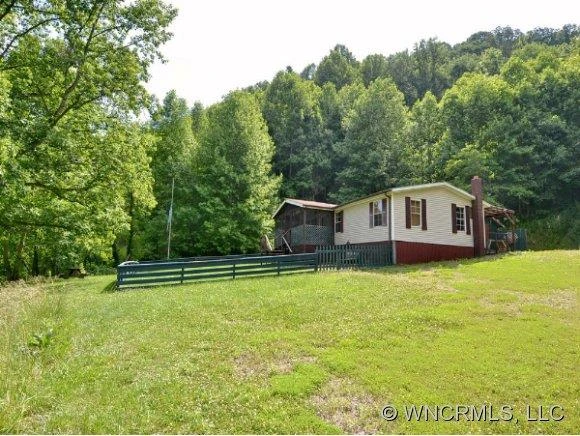 1136 NORTH TURKEY CREEK ROAD