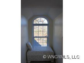 301 Northeast - Photo 7