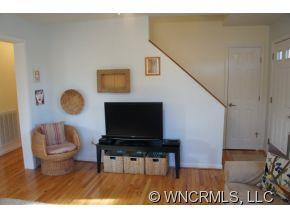301 Northeast - Photo 9