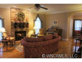 202 Colonel Holcombe Place - Photo 3