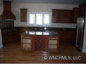 147 Spring Hill - Photo 3