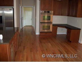 147 Spring Hill - Photo 4
