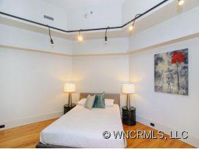 84 W. WALNUT STREET #203 - Photo 14
