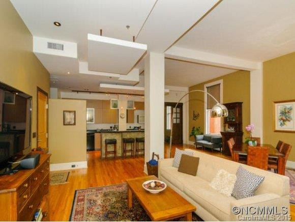84 W. WALNUT STREET #204 - Photo 2