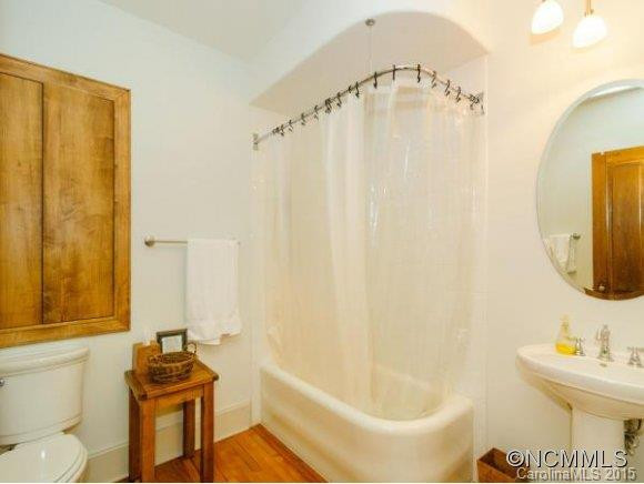 84 W. WALNUT STREET #204 - Photo 18