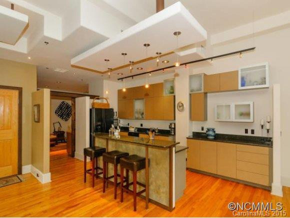 84 W. WALNUT STREET #204 - Photo 8