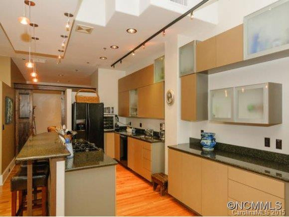 84 W. WALNUT STREET #204 - Photo 9