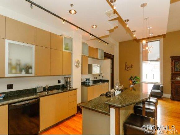84 W. WALNUT STREET #204 - Photo 10