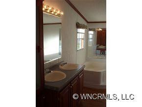 140 Frances Lane - Photo 15