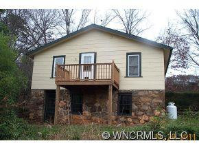 16 Parkway Dr - Photo 2