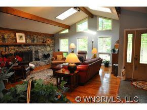 11 Ridgeway - Photo 2