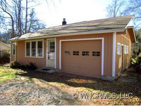 18 Goldmont - Photo 2
