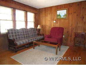 18 Goldmont - Photo 3