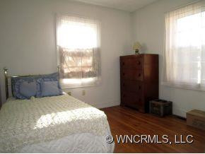 18 Goldmont - Photo 10