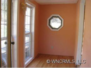 123 Oakland - Photo 10