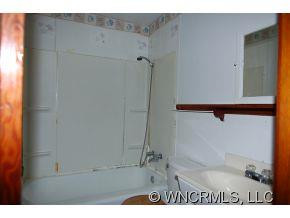 704 Davis Circle - Photo 4